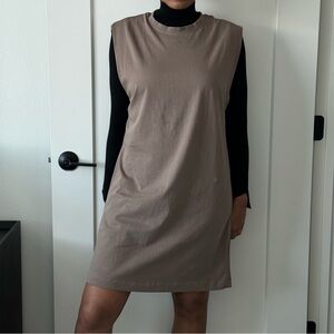 H&M Sleeveless T-shirt Dress Women’s Medium Taupe Brown Relaxed Fit